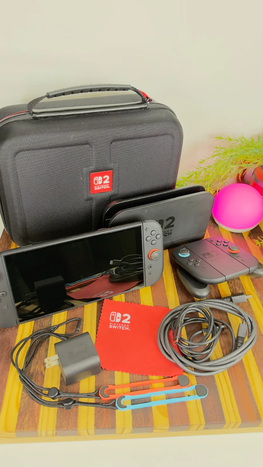 Nintendo Switch 2 com case preto Nintendo, carregador e completo Nintendo Switch 2 (BEE001)