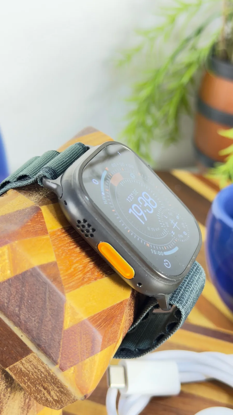 Apple Watch Ultra 2 (GPS + Celular) Titânio 49mm A2986