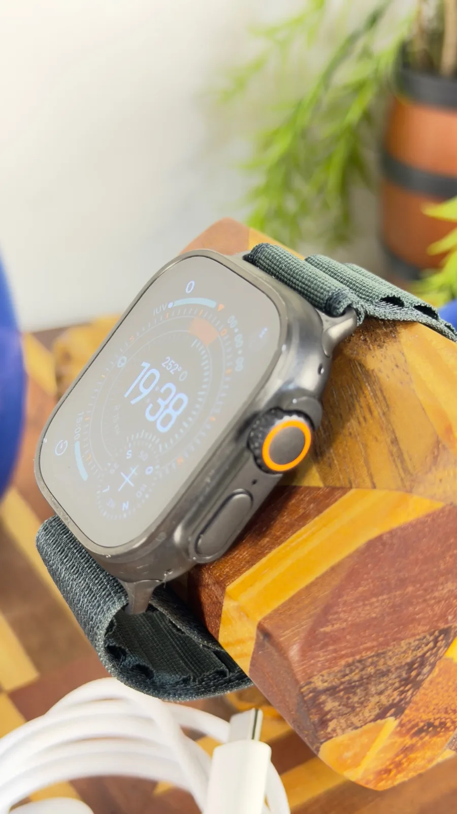 Apple Watch Ultra 2 (GPS + Celular) Titânio 49mm A2986