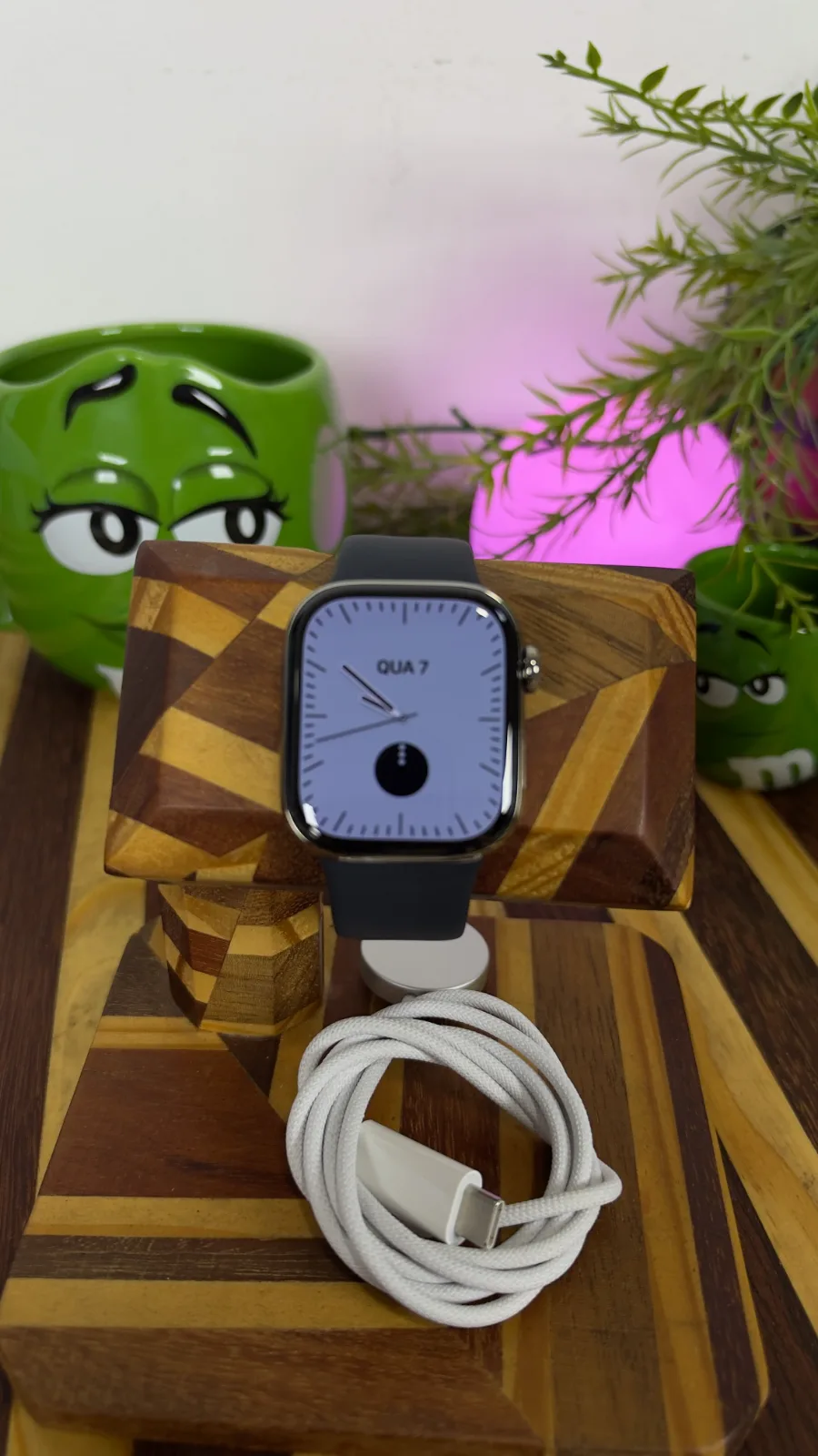 Apple Watch Série 11 (GPS + Celular) Titânio 42mm a3335