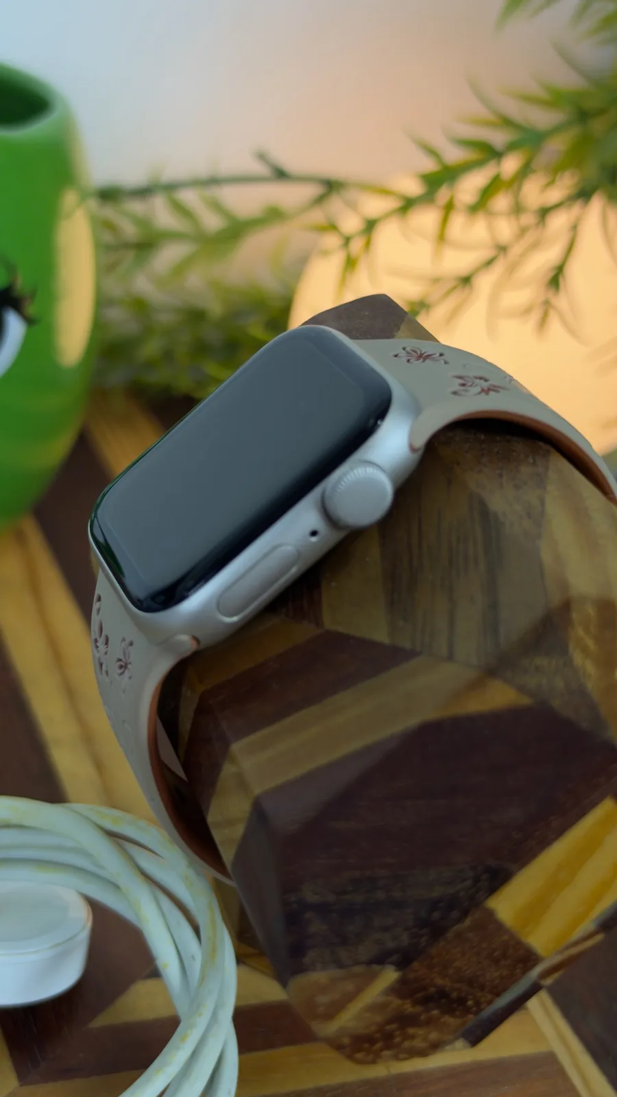 Apple Watch SE (2ª geração, GPS) Alumínio 40mm a2722