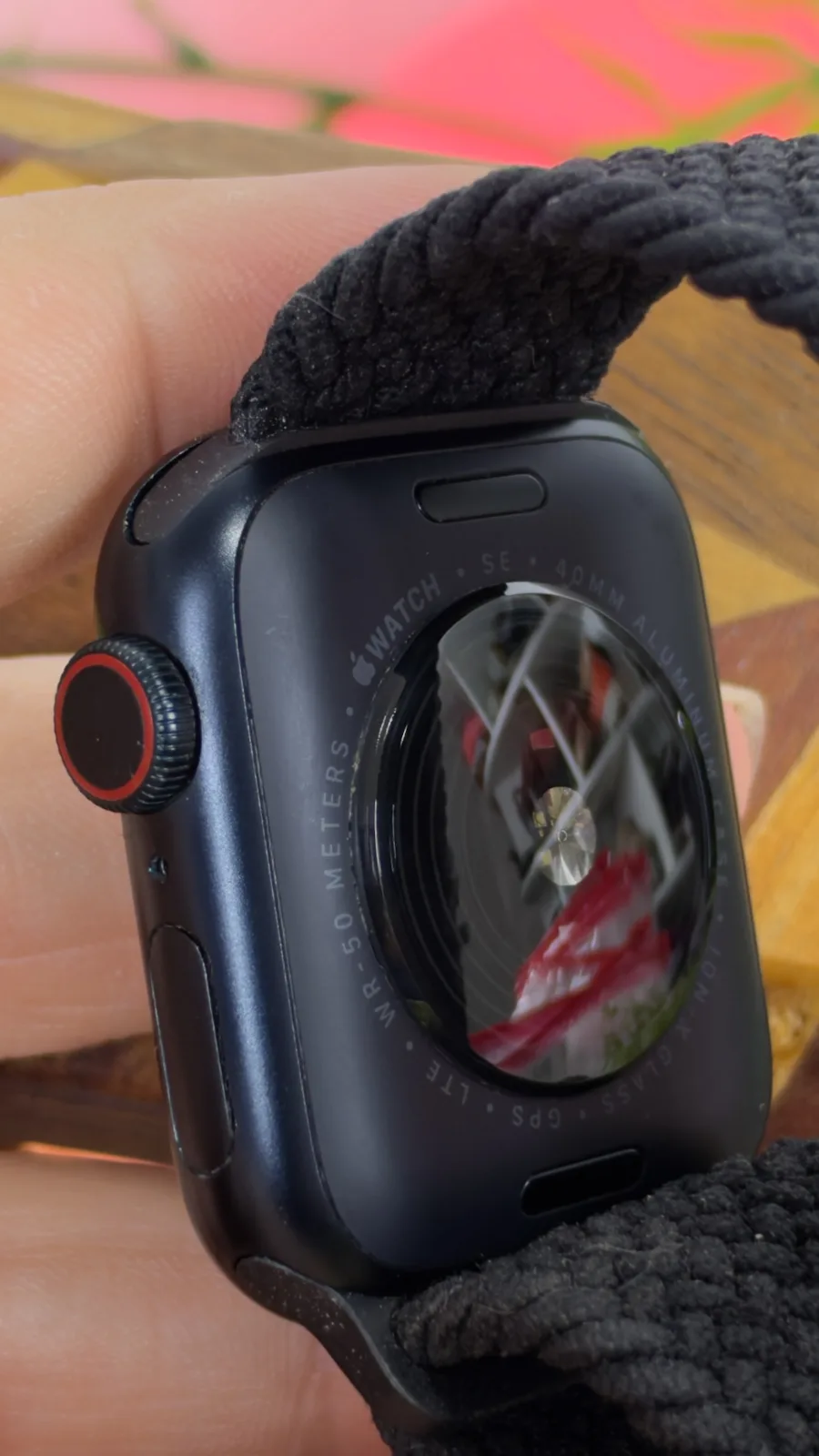 Apple Watch SE (2ª geração, GPS + Celular) Alumínio 40mm a2726